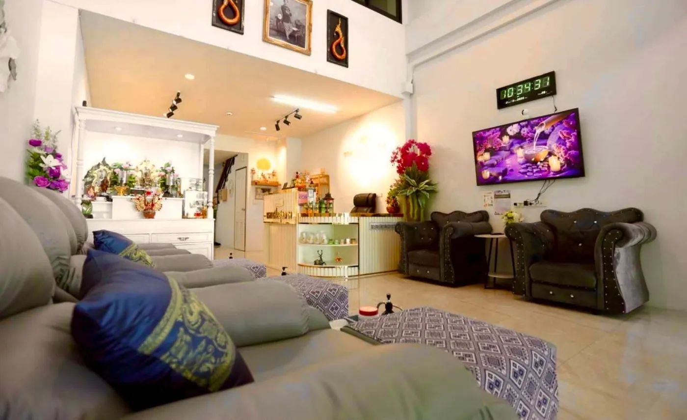 Ingsuk reception and relaxation area