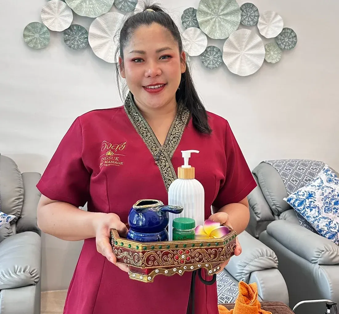 A therapist prepares the welcome tray at Ingsuk